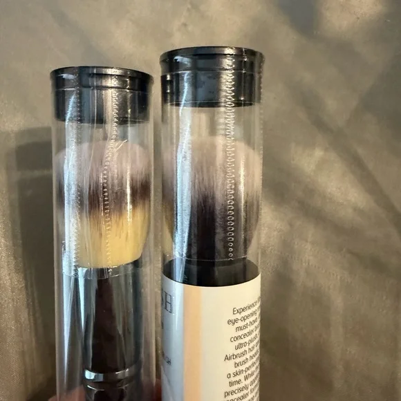 IT Cosmetics Dual-Ended Makeup Brush - Silver and White - Picture 4 of 11